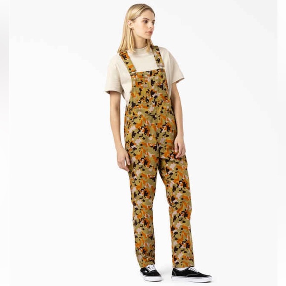 Dickies The Artondale Camo Print Duck Bib Overalls Green Orange Size Small NWT - Picture 2 of 13